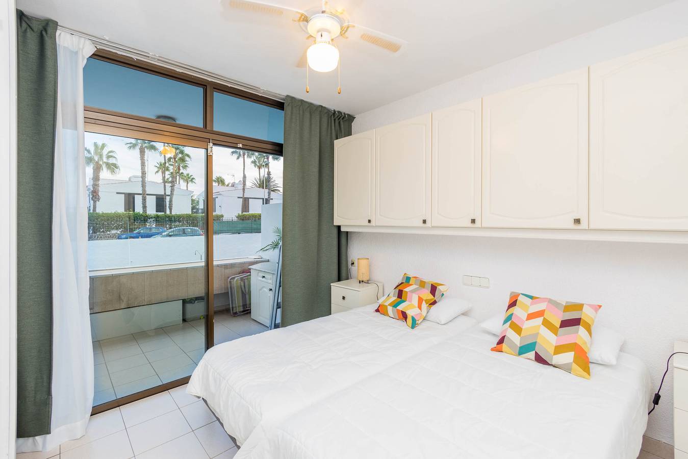 Entire apartment, Home w/ Terrace in Playa del Inglés-Pool & Beach in Maspalomas, San Bartolomé de Tirajana