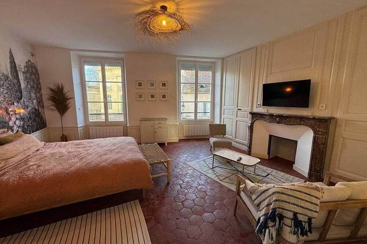 Appartement entier, Odilon - Elegante suite pour 2 à Provins centre in Provins, Seine-et-Marne