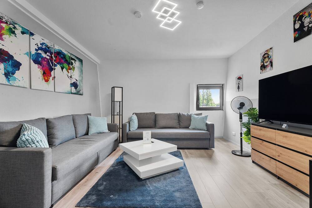 Entire apartment, Charming 3-room apartment - ideal for large groups (up to 12 people) in Homberg/Ruhrort/Baerl, Duisburg
