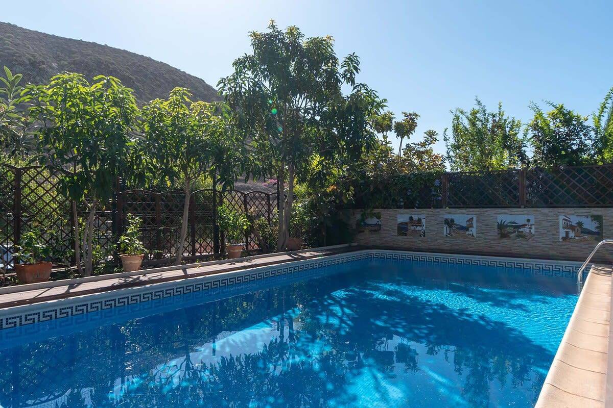 Villa Esmeralda with private heated pool in Los Cristianos, Arona