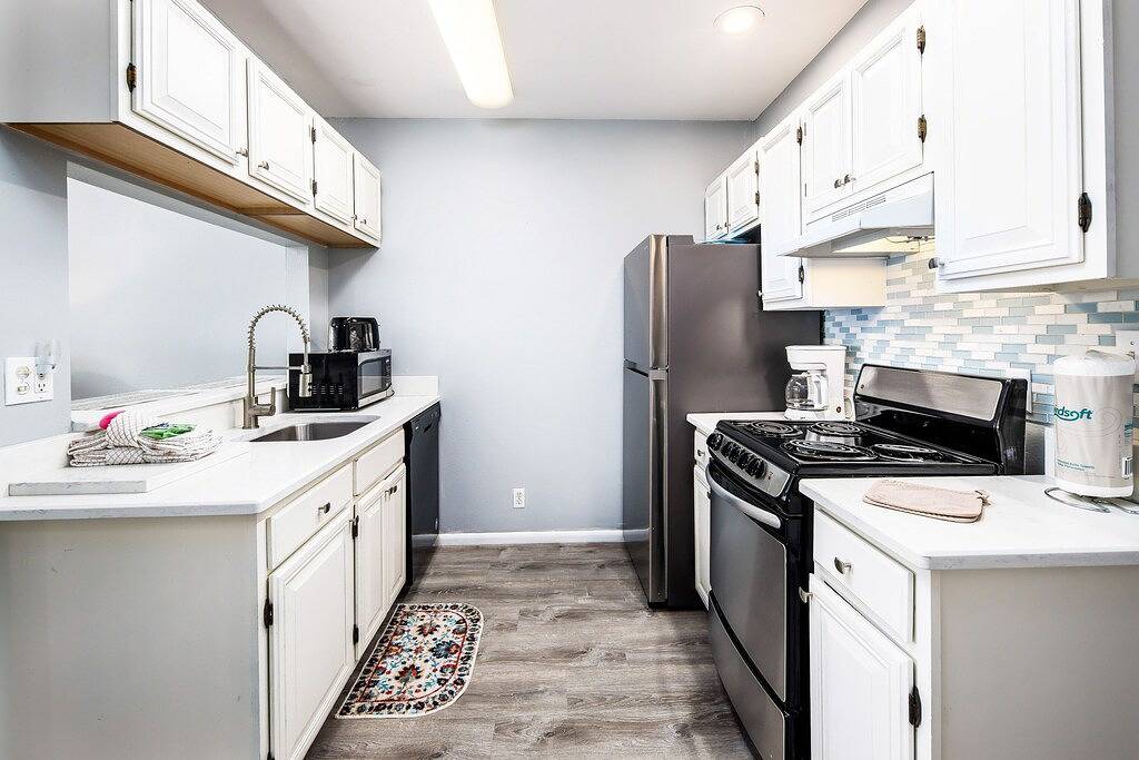 Sanddollar Beach Townhouse • Amazing Direct Ocean View, Platinum Upgrades, Free Beach Service in Miramar Beach, Emerald Coast