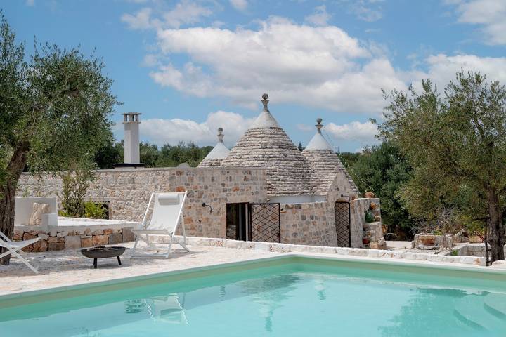 Trullo per 6 persone, con Giardino