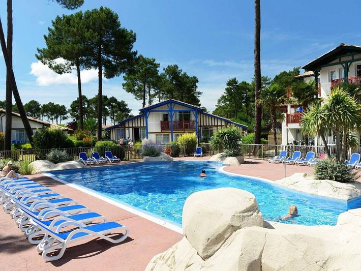 Maison de vacances pour 8 personnes, avec jardin ainsi que terrasse et piscine