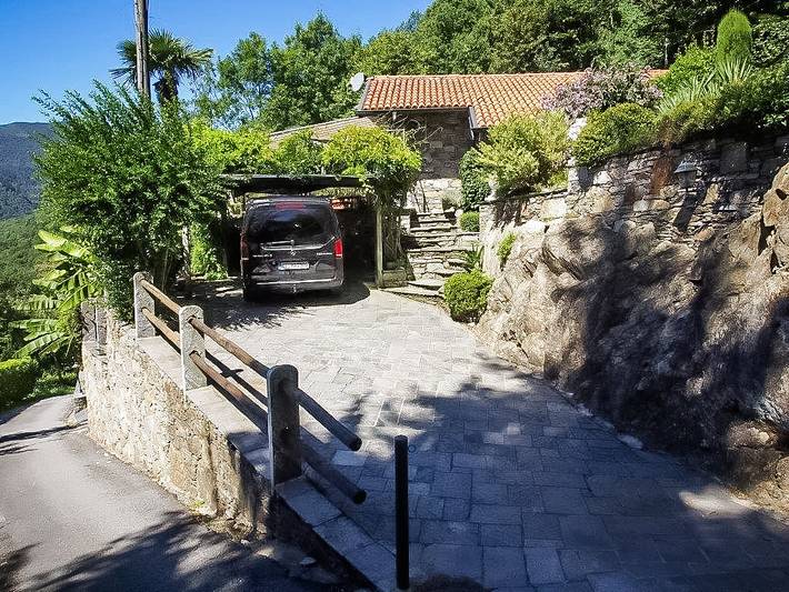 Ferienhaus für 4 Personen, mit Terrasse und Garten sowie Seeblick und Ausblick in Trarego Viggiona - 2