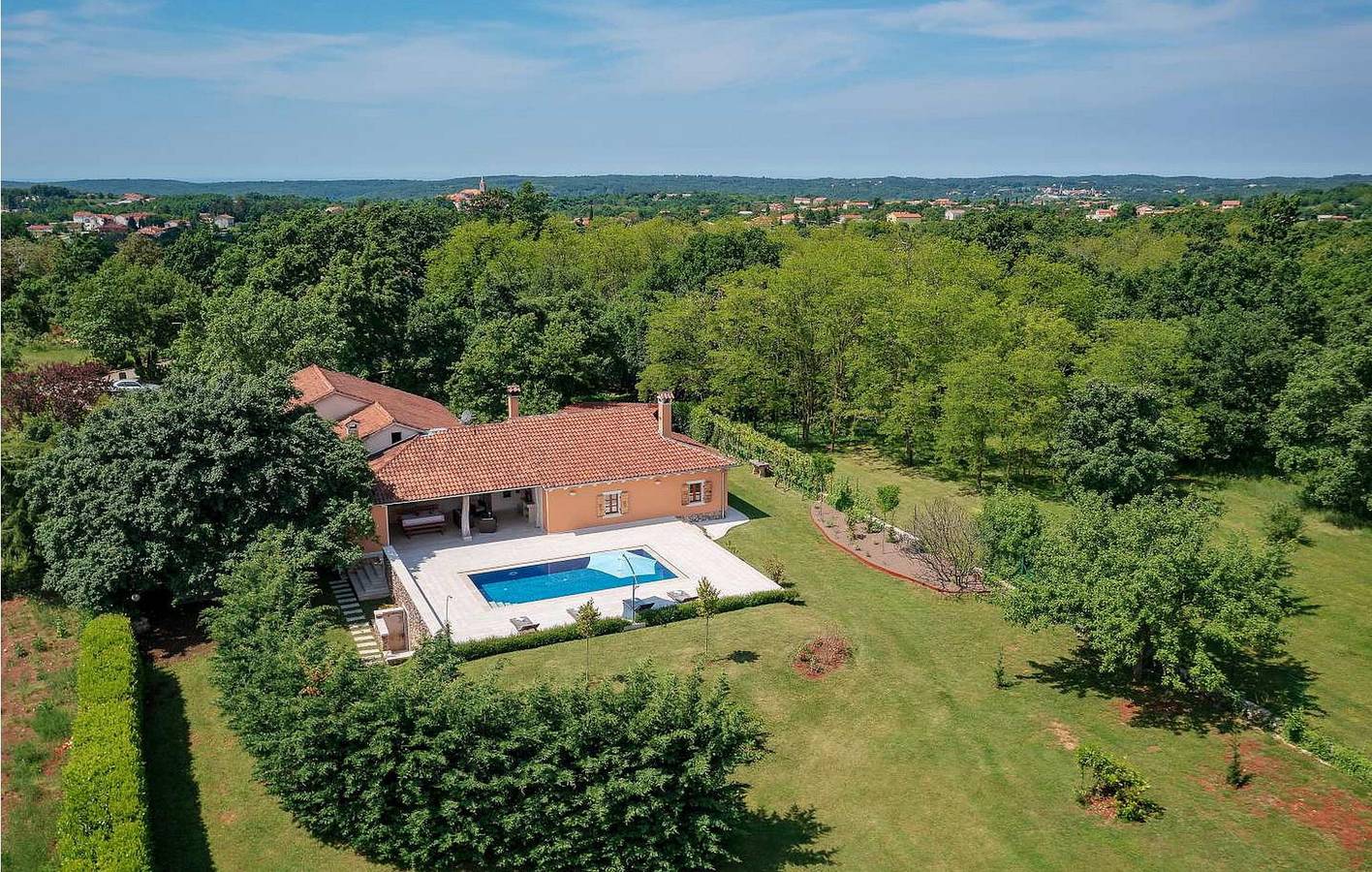 Incantevole appartamento con 2 camere da letto, piscina e Wi-Fi vicino a Sveti Petar u Šumi in San Pietro in Selve, Istria centrale