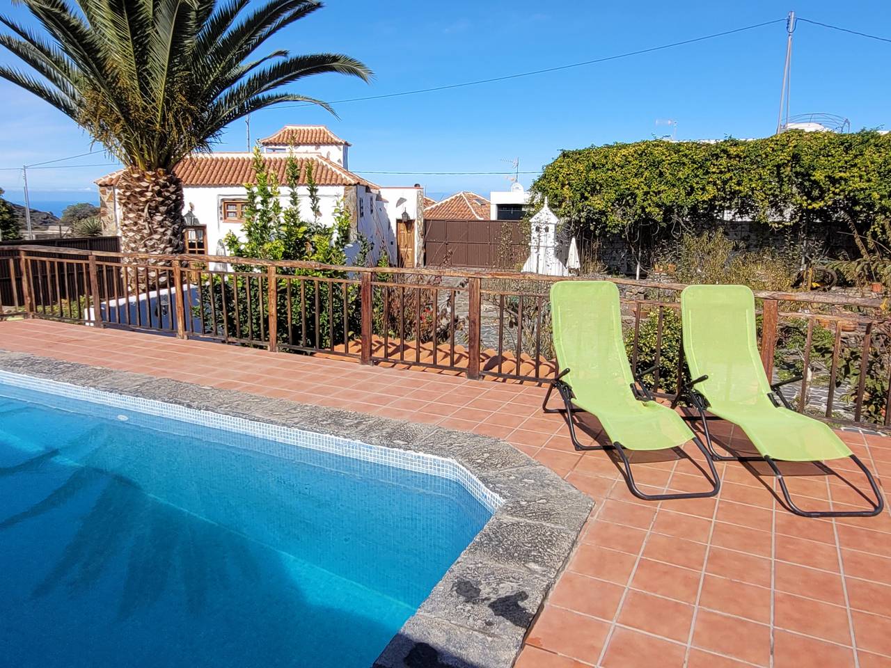 Rustic Dream Finca with pool, Teide and sea view in El Amparo, Icod de los Vinos