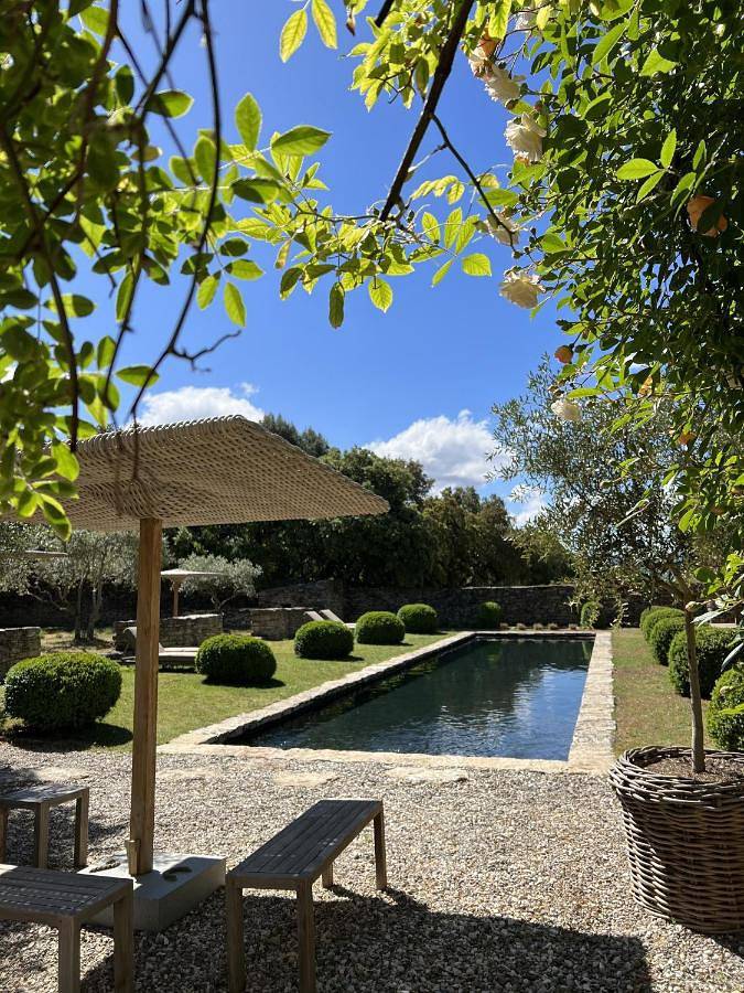 Chambre d’hôte pour 2 personnes, avec Terrasse ainsi que Jardin et Piscine à Gordes