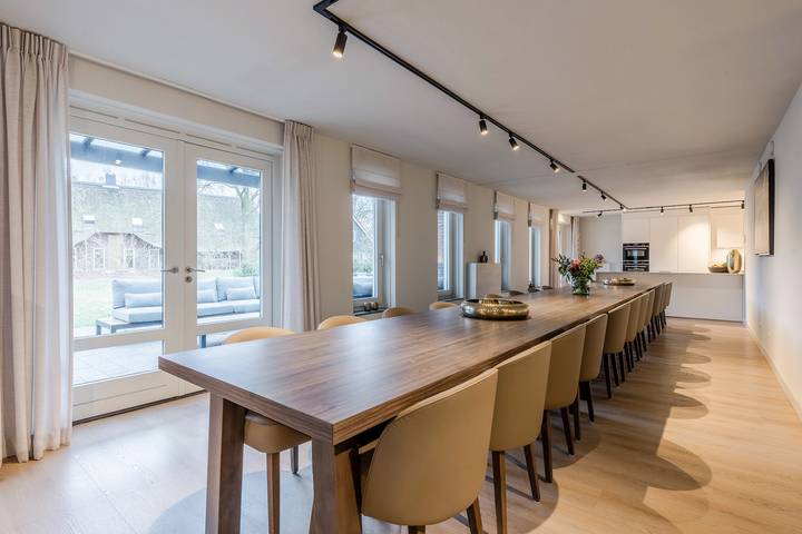 Ferienhaus für 24 Personen, mit Sauna und Terrasse sowie Balkon/Terrasse