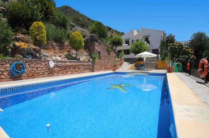 Villa for 16 personer, med hage og balkong, barnevennlig i Frigiliana