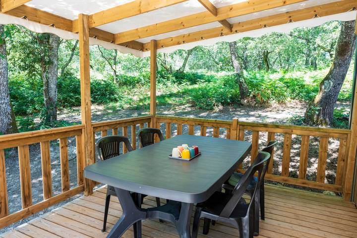 Mobilheim 'Mobilhome Confort 4 Personnes 61' mit privater Terrasse, privatem Garten und Wi-Fi in Bretagne-d'Armagnac, Gers