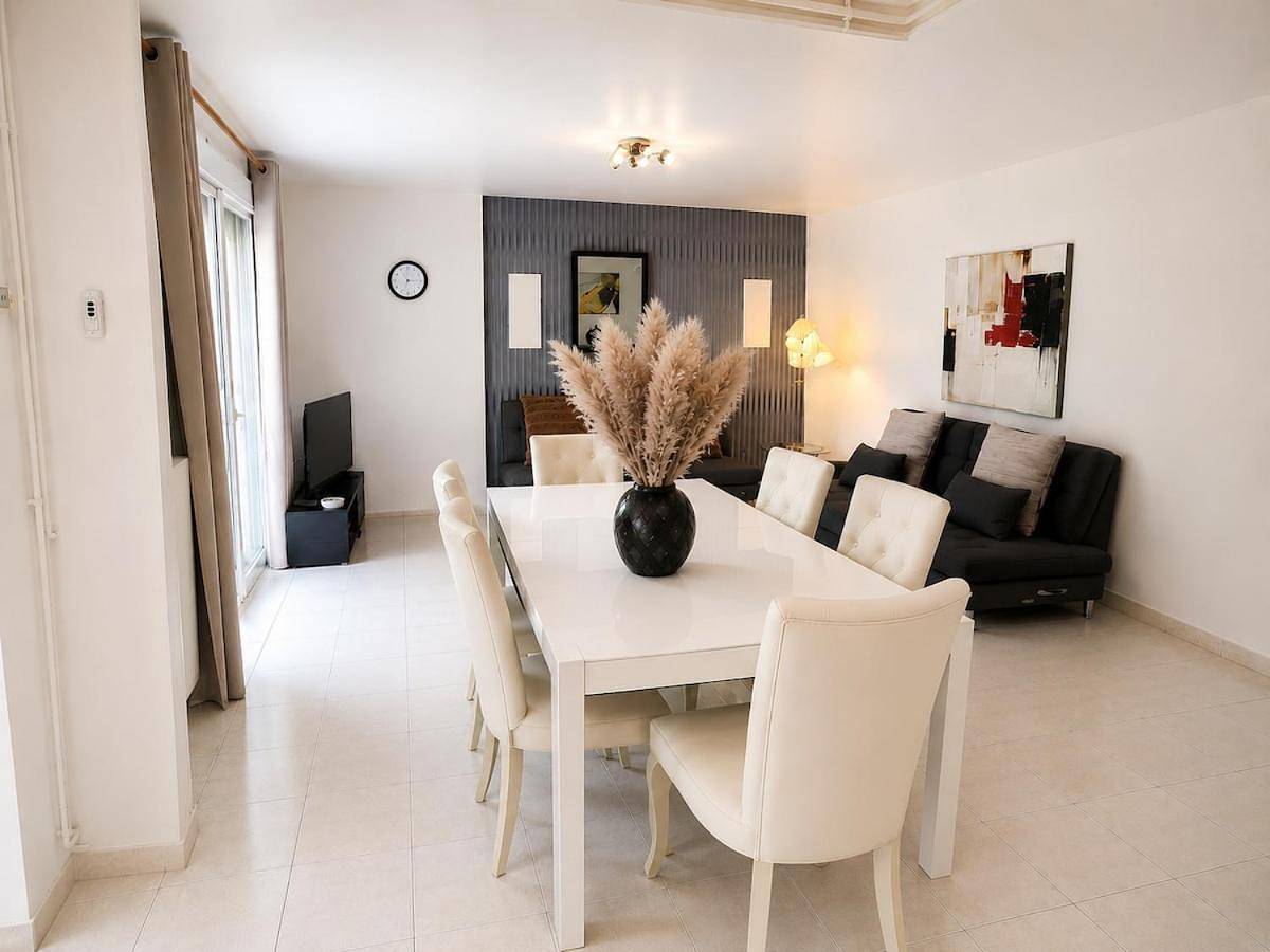 Appartement entier, Jardin des papillons in La Buisse, Isère
