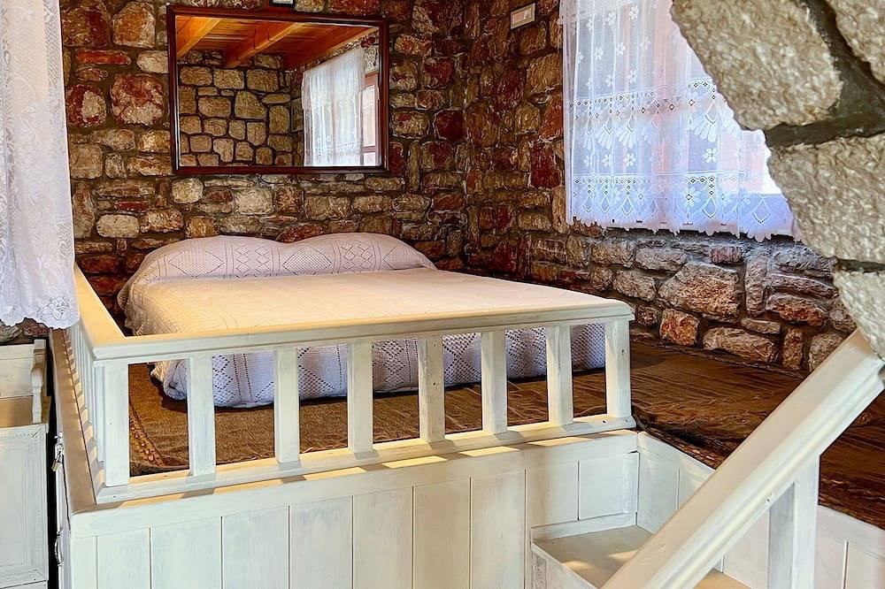 Rhodes traditional Cottage with private garden in Archangelos, Rhodos