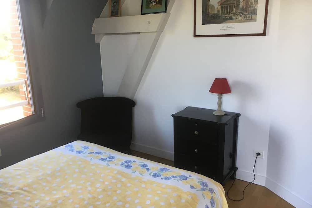 Villa, bord de mer, dans la baie du Mont Saint Michel    pour 6 personnes in Carolles, Côte de la Déroute