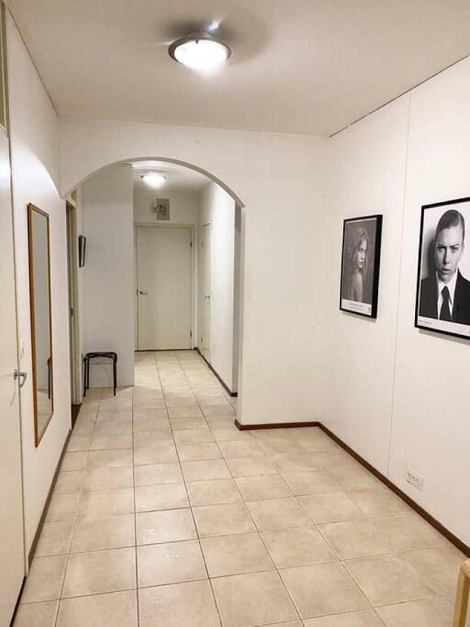 Appartement entier, Hhh Newly renovated big 4-bedroom apt with balcony, free parking for 2 cars in Helsinki, Uusimaa