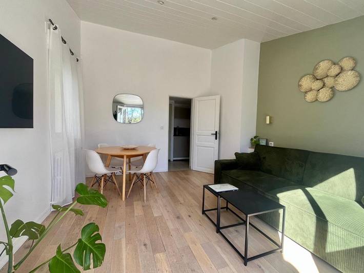 Appartement de vacances pour 6 personnes, avec vue ainsi que terrasse et jardin