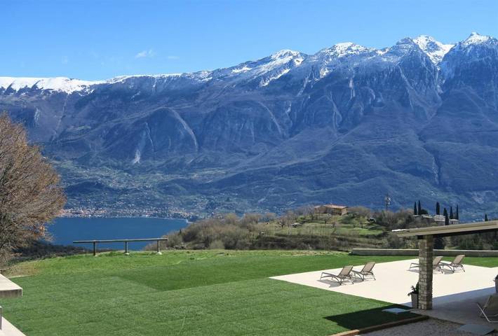 Appart’hôtel pour 4 personnes, avec vue ainsi que vue sur le lac et jardin