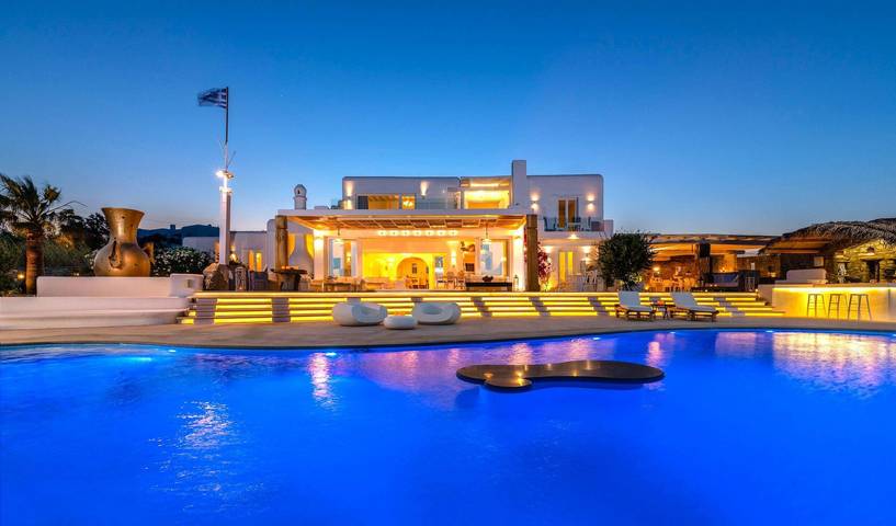 Casa vacanza per 20 persone, con Balcone e Idromassaggio nonché Giardino a Mykonos