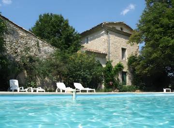 Appartement de vacances pour 4 personnes, avec jardin dans la Drôme