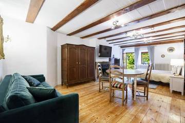 Castle for 4 Guests in Montreux, Lake Geneva, Picture 4