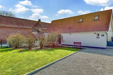 Gîte pour 5 personnes, avec jardin à Offranville