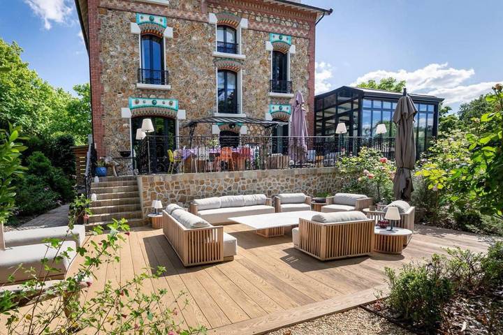 Gîte pour 7 personnes, avec jardin ainsi que piscine et terrasse à Le Vésinet - 3