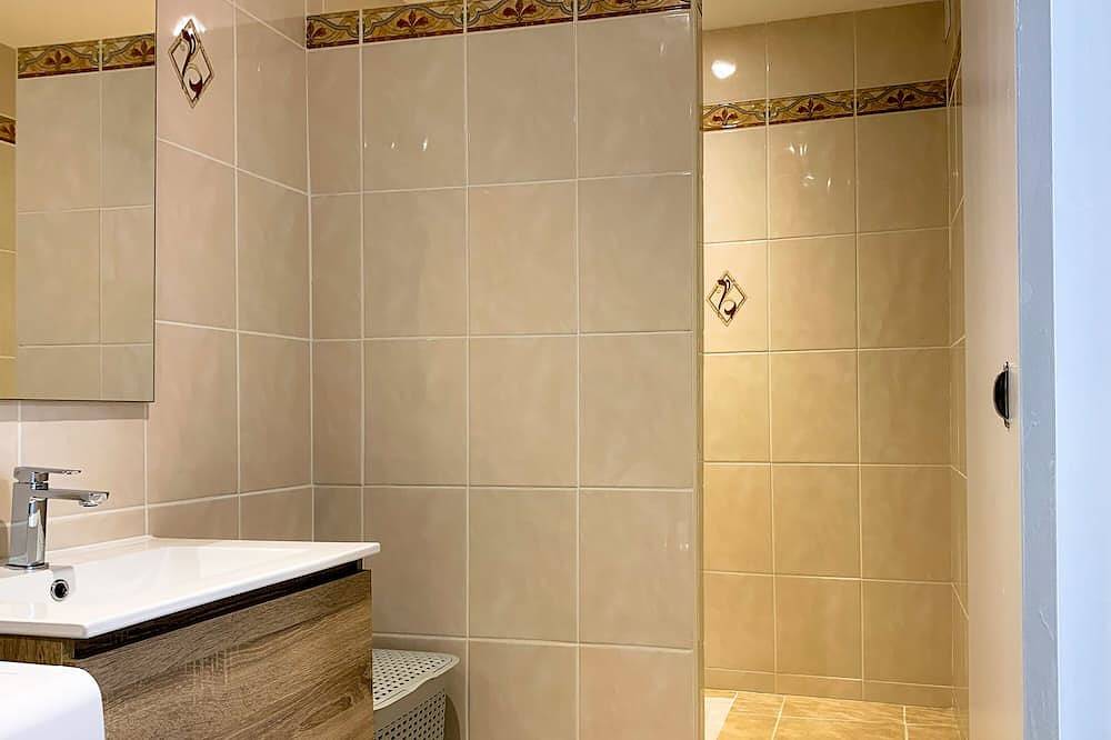 Ganze Wohnung, ★ Ambiance Cosy ★ Historical center in Buxy, Region Chalon-sur-Saône