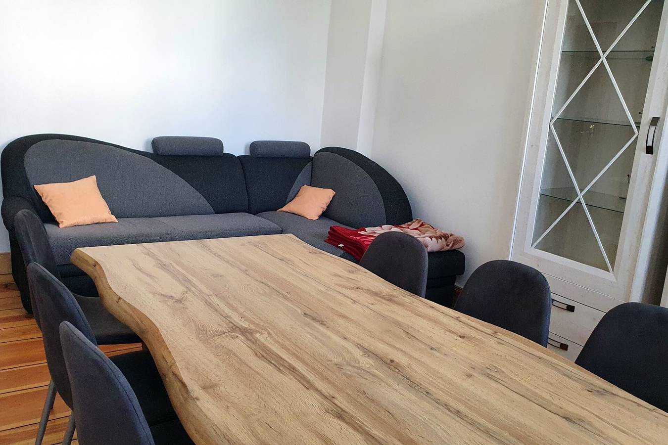 Ganze Wohnung, Ferienwohnung Eg Links - Lychen" mit Seeblick, Gemeinschaftsterrasse und Wlan in Lychensee, Lychen