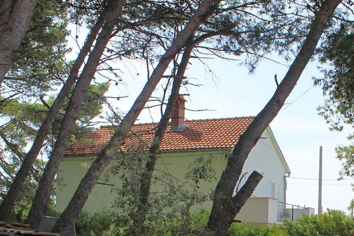 Casa de dos habitaciones en la playa Susica, Ugljan K-9664 in Ugljan, Isla de Ugljan