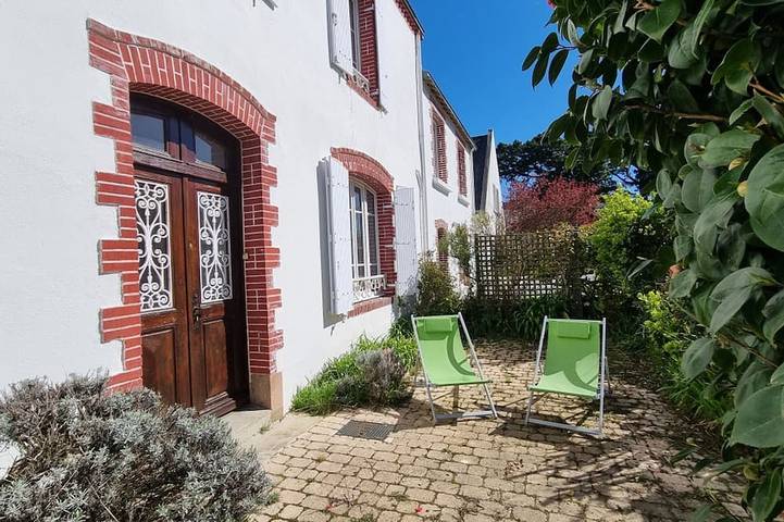 Location de vacances pour 8 personnes dans Office De Tourisme De Saint Gildas De Rhuys