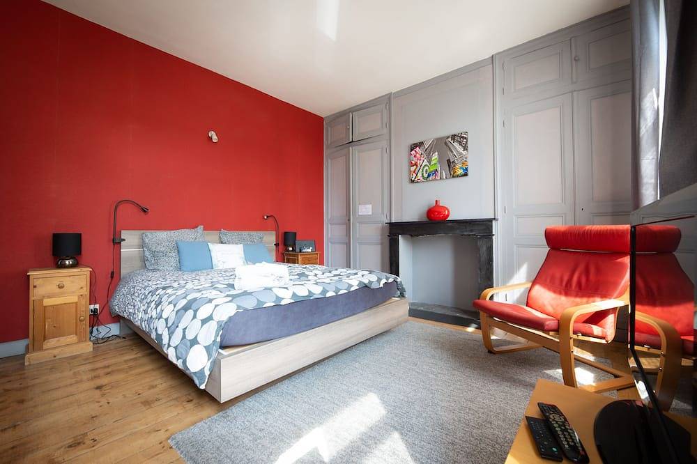 Chambre Confort proximité gare métro in Tourcoing, Région de Lille