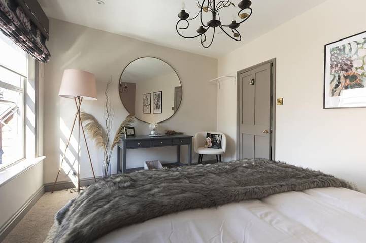 Vacation rental for 3 people, with yard in Warwick
