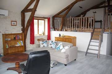 Gîte pour 5 personnes, avec sauna et jardin ainsi que vue et piscine à Castelnau-Montratier