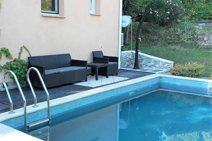 Ferienhaus für 6 Personen, mit Garten und Whirlpool sowie Balkon und Pool in Antibes