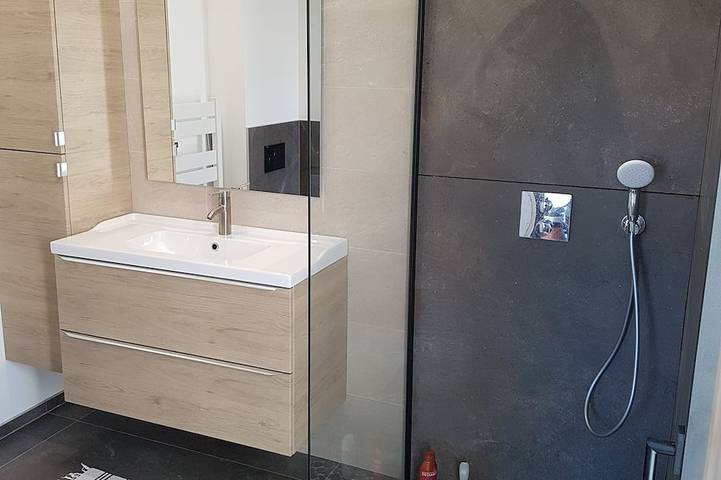 Location de vacances pour 8 personnes, avec terrasse et jardin à Pontevès - 4