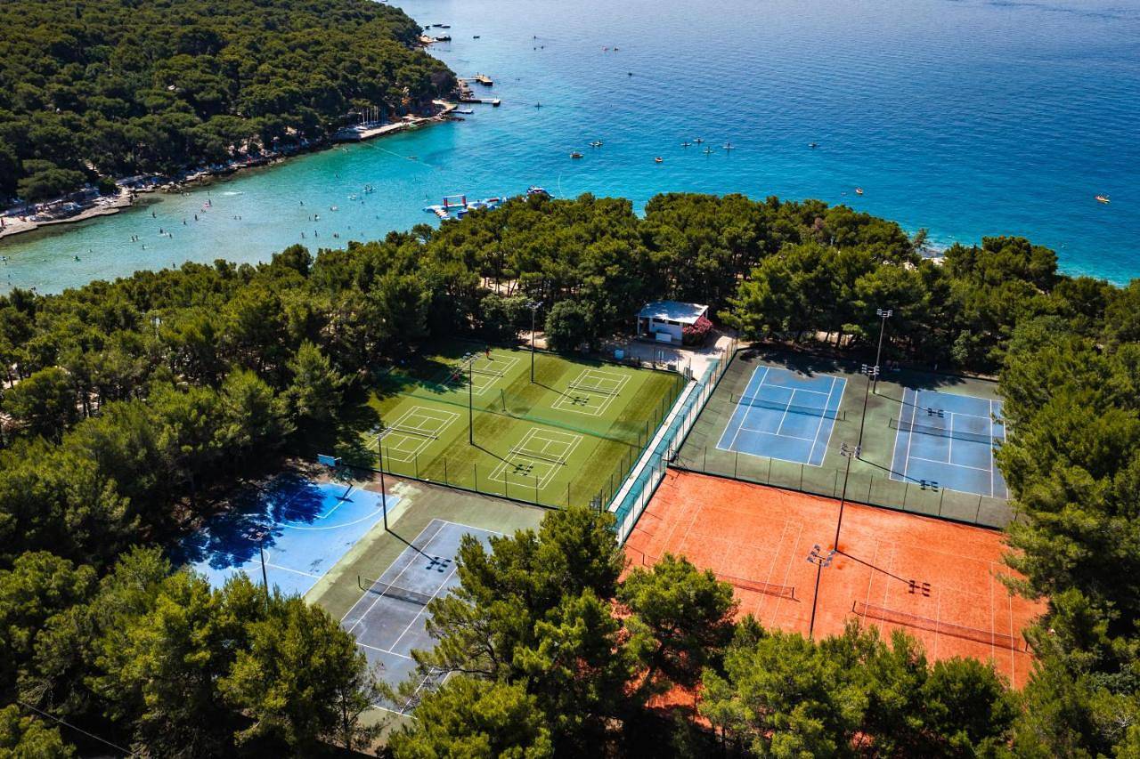 Pine Beach Bungalows all inclusive in Ciuleanu-Veres Beach, Pakostane