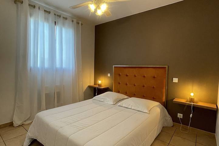 Location de vacances pour 4 personnes, avec terrasse et jardin à Aléria - 2