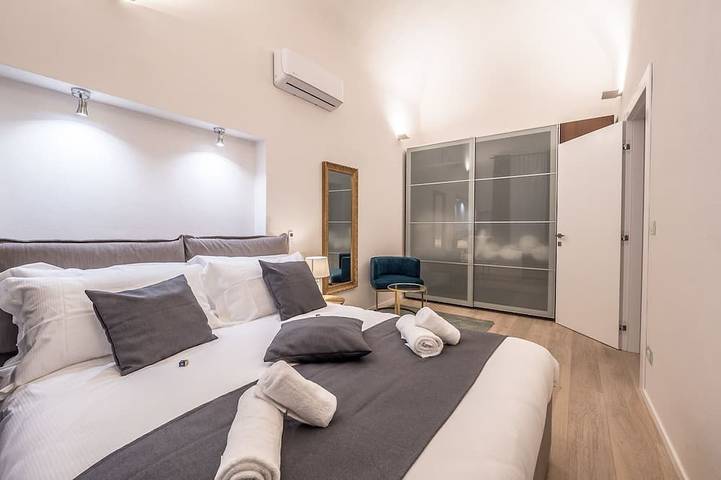 Apartamento entero, My Luxury Suites - Apartamento Estándar in Savona (City), Savona