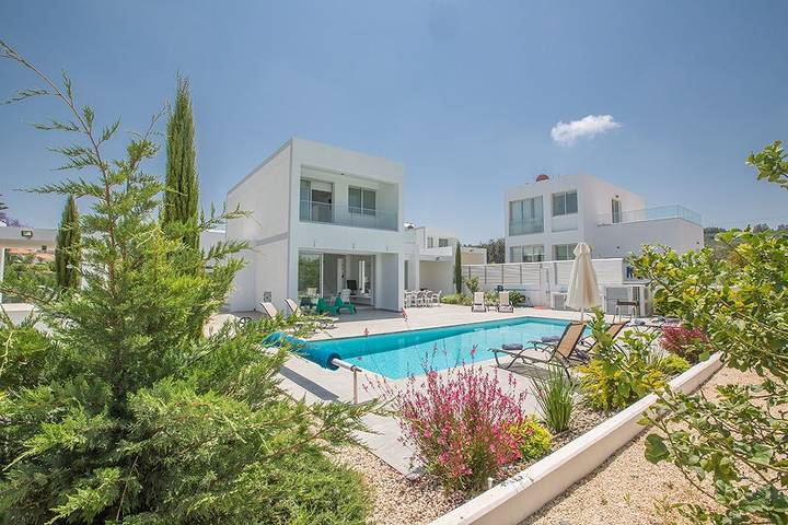 Villa for 10 personer, med Balkong / Terrasse og Balkong i tillegg til Hage på Kypros