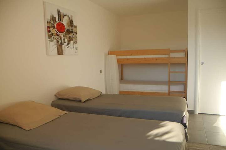 Appartement entier, 2 apparts 80 m²  loués ensemble ou séparément, 5+7 pers , jardin 900 m², piscine in Saint-Florent, Région de Calvi