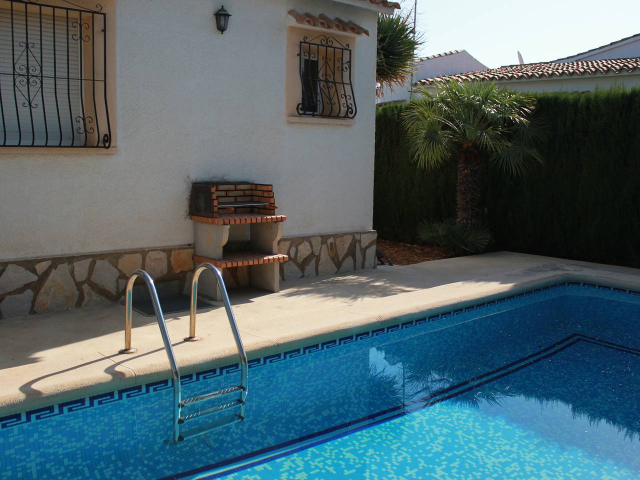 Villa familiar en Denia con piscina privada, aire acondicionado y mascotas permitidas in Almadraba, Costa Blanca