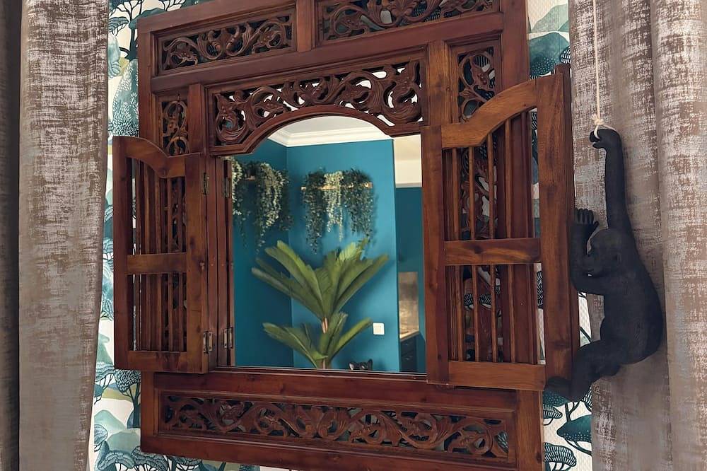 Entire apartment, Chinatown Dreams by Mimi in Dole, Jura