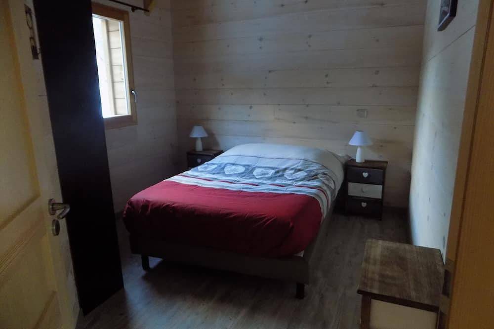 Rustig chalet, prive-vijver om te vissen of zwemmen op 4 km van winkels in Saint-Maurice-sur-Moselle, Épinal en omgeving