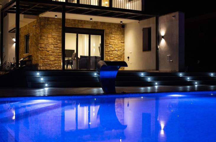 Location de vacances pour 8 personnes, avec piscine et jardin dans Pefkochori - 4