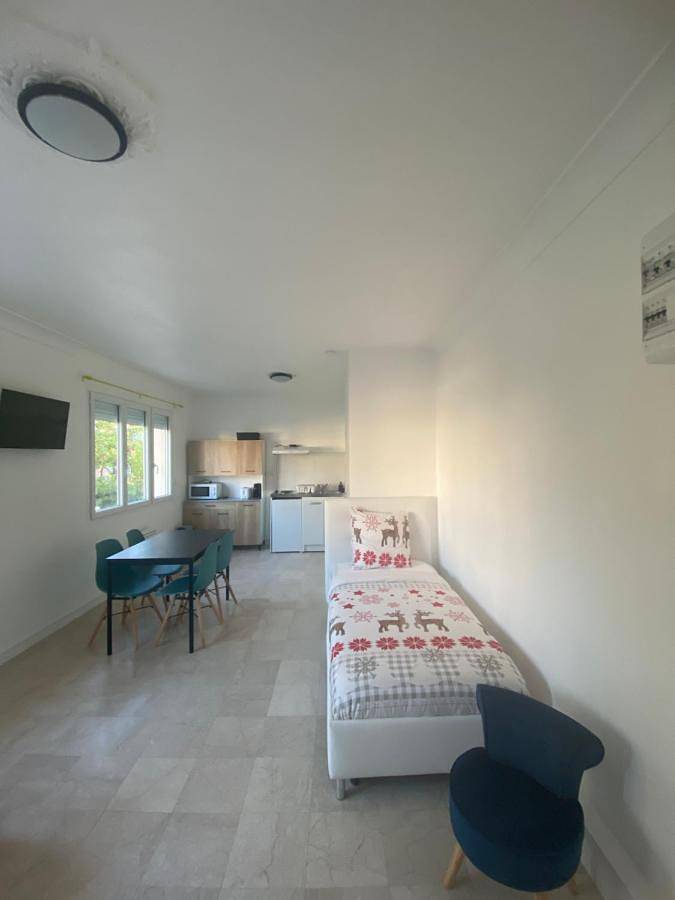 Appartement entier, One-Bedroom Apartment in Palaiseau, Essonne