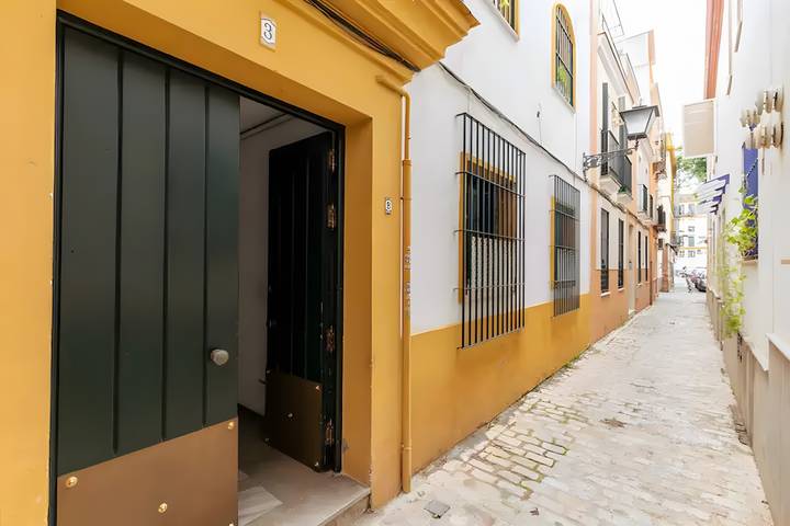 Ganze Wohnung, Ferienwohnung 'Tulip' mit Klimaanlage in Casco Antiguo, Sevilla