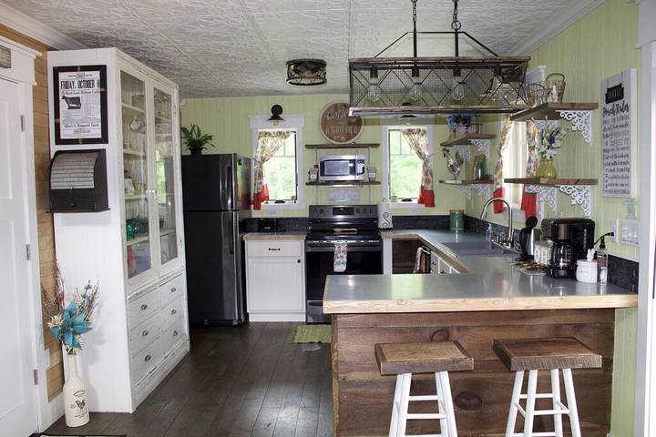 Log cabin for 8 people, with garden in Wisconsin