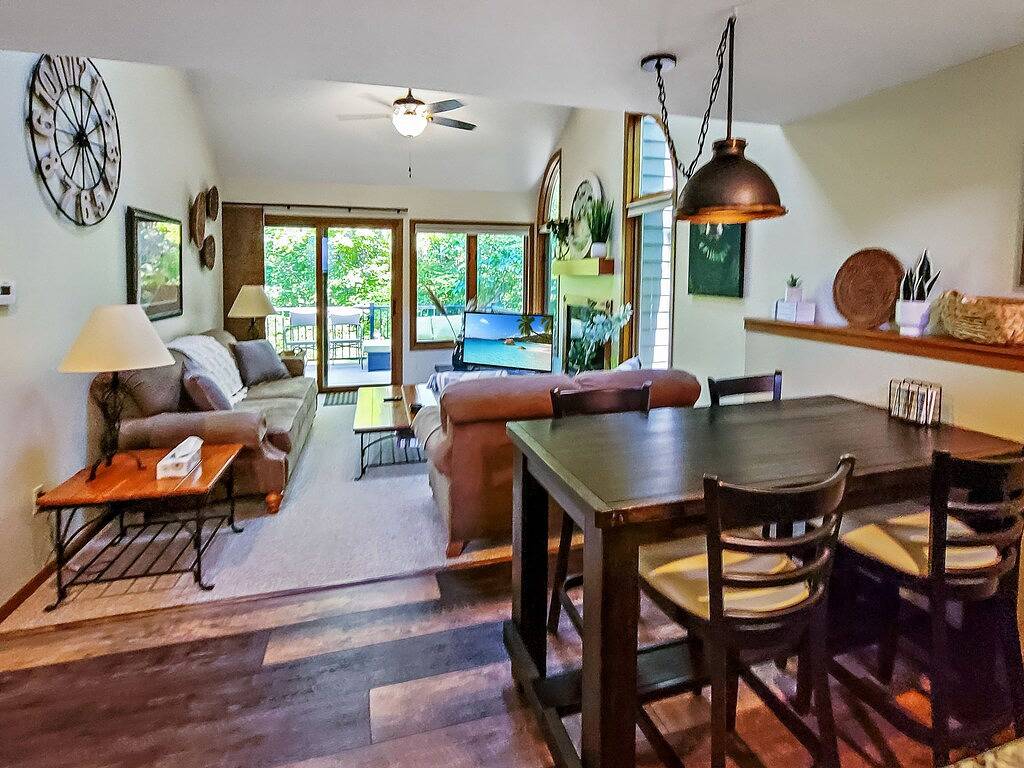 Reihenhaus mit 2 Schlafzimmern und 2 Bädern im Galena-Territorium. in Jo Daviess County