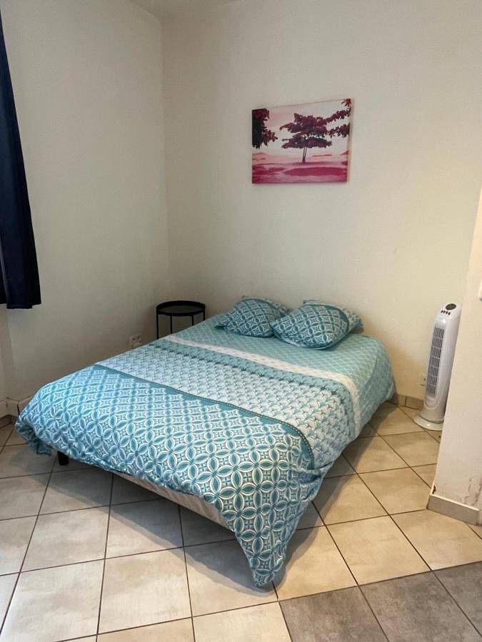 Appartement entier, Grand T2 sur Cour in Aufferville, Seine-et-Marne