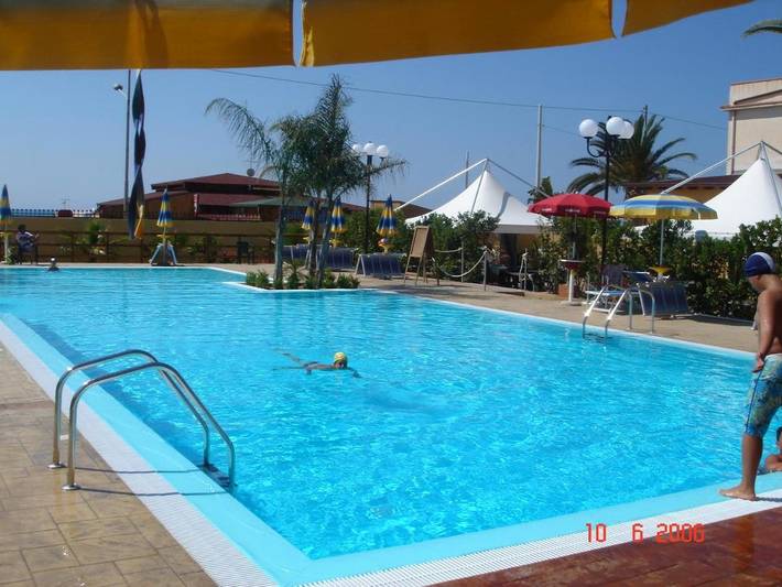Location de vacances pour 4 personnes, avec piscine ainsi que jacuzzi et jardin, animaux acceptés à Porto Empedocle - 2