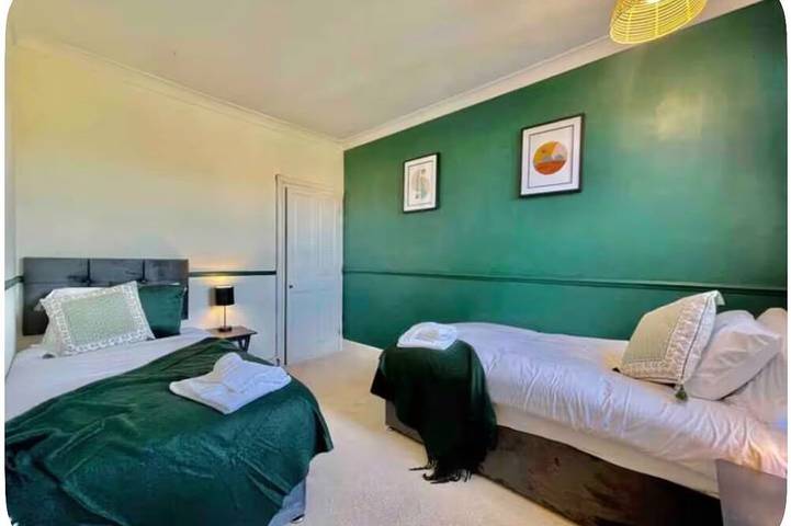 Stylish 3 Bedroom Chelmsford Sleeps 6 in Chelmsford, Essex